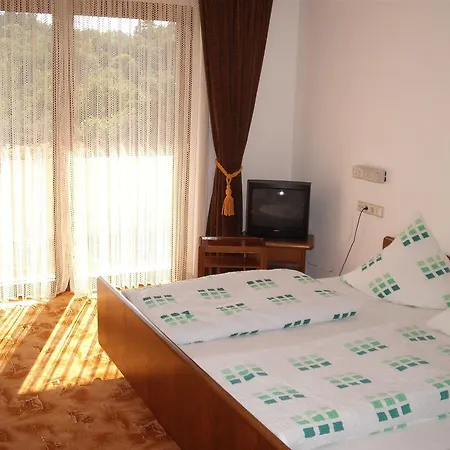 Hotel Weinhaus Liesertal Maring-Noviand Zimmer foto